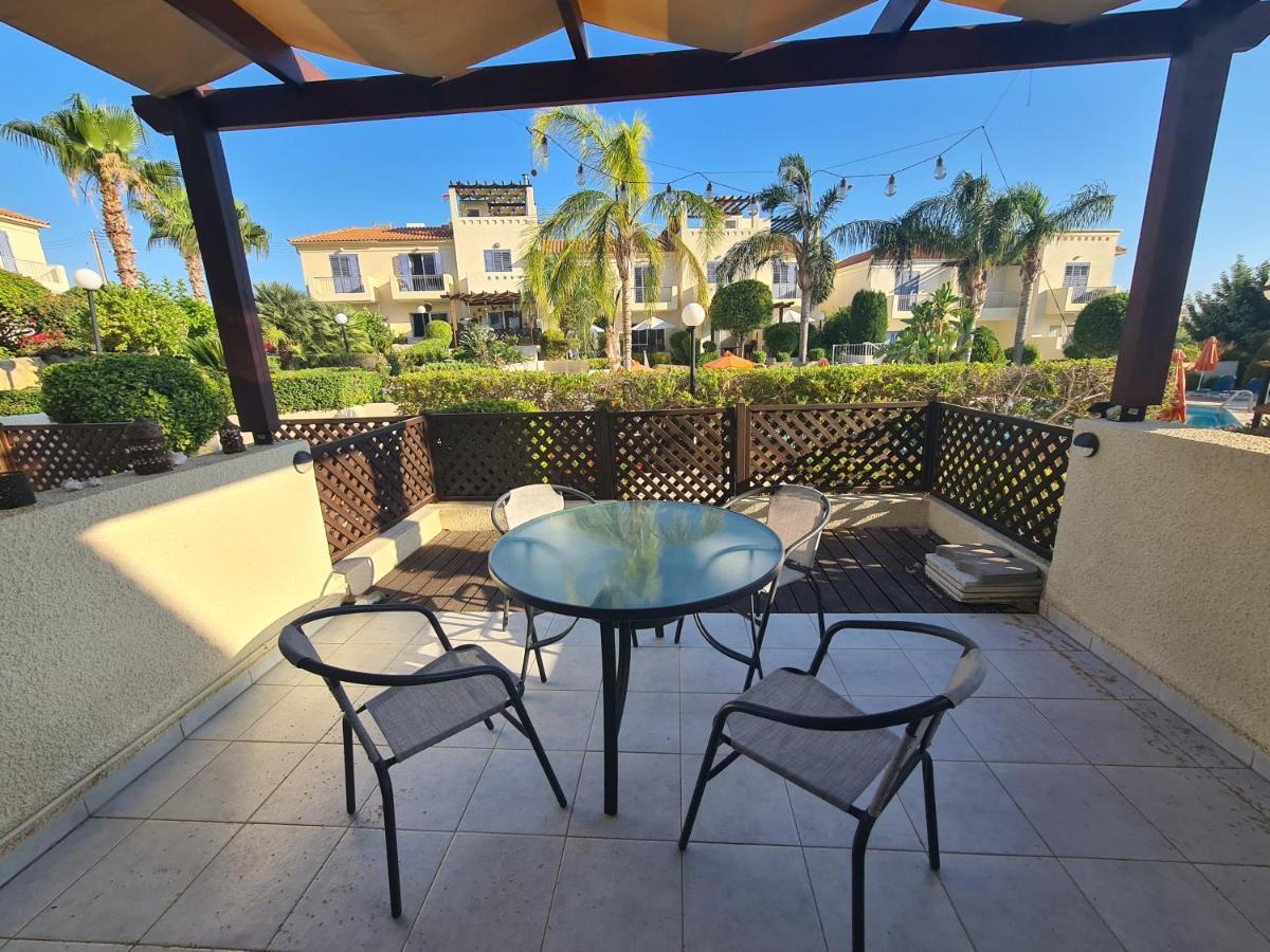 Serena Townhouse Peyia Exterior foto